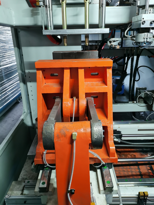 HDPE 4 Layers Small  Bottle Blowing Machine , Servo Bottle Blower Machine
